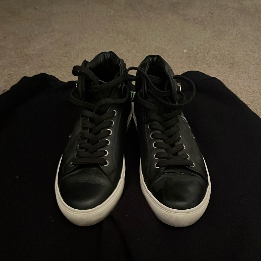 Versace shoes size 7.5